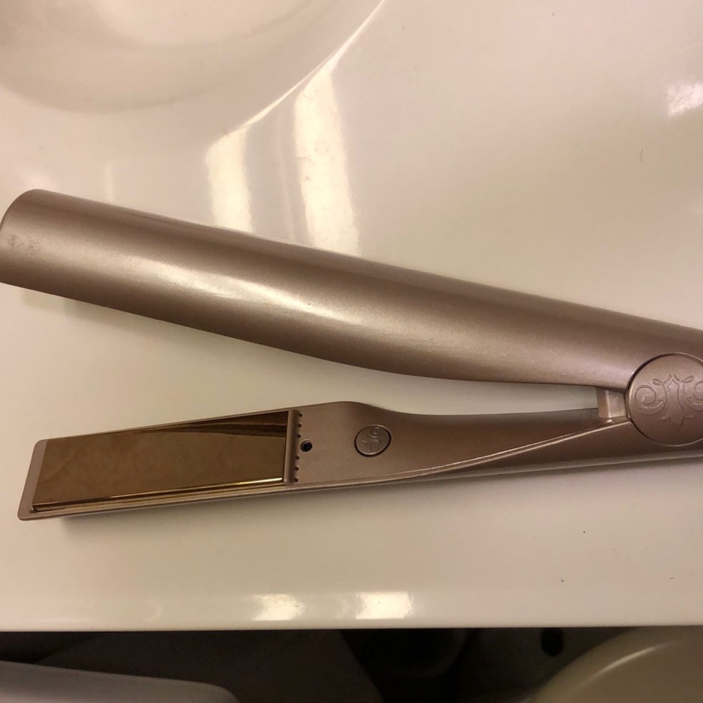 tyme-like curling iron